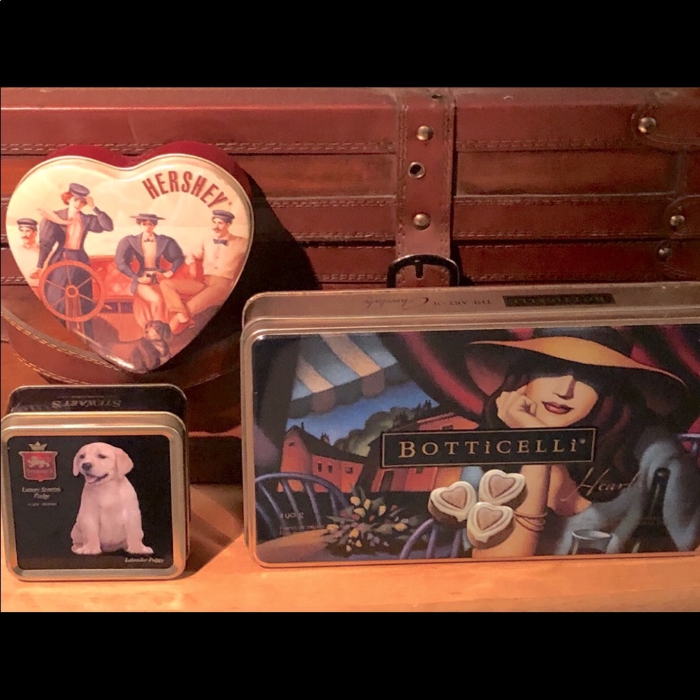 SALE 3️⃣for 1️⃣ Vintage tin lot bundle